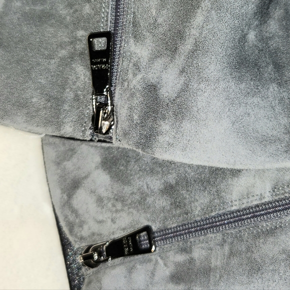 Prada knee-high suede boots - Picture 7 of 10